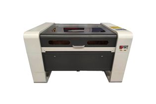RJ 6090 -лазерный гравер CO2